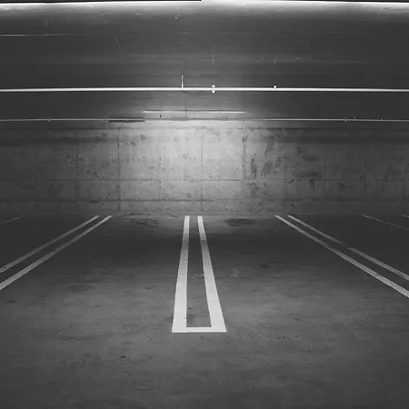 Exklusives Mit Parkplatz * Schonbuhl
